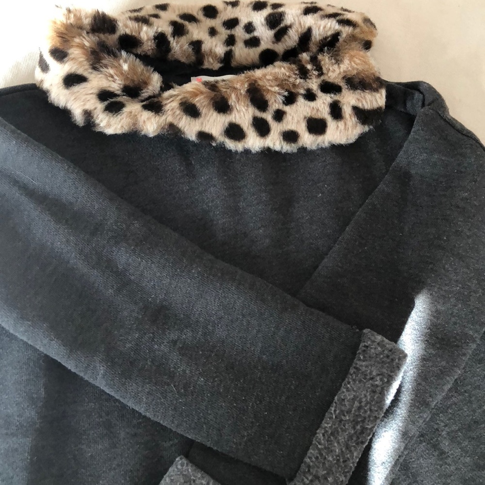Fun sweatshirt!